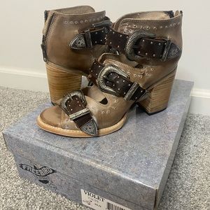 FREEBIRD Violet Sandel